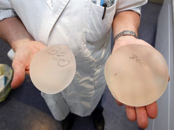 implants mammaires pour agrandir la poitrine
