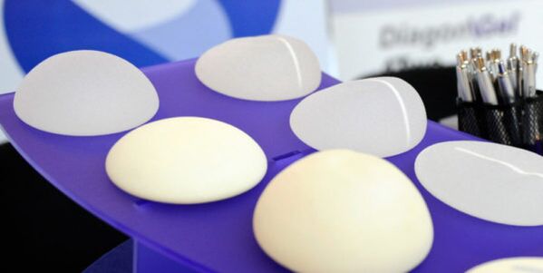 types d'implants pour l'augmentation mammaire